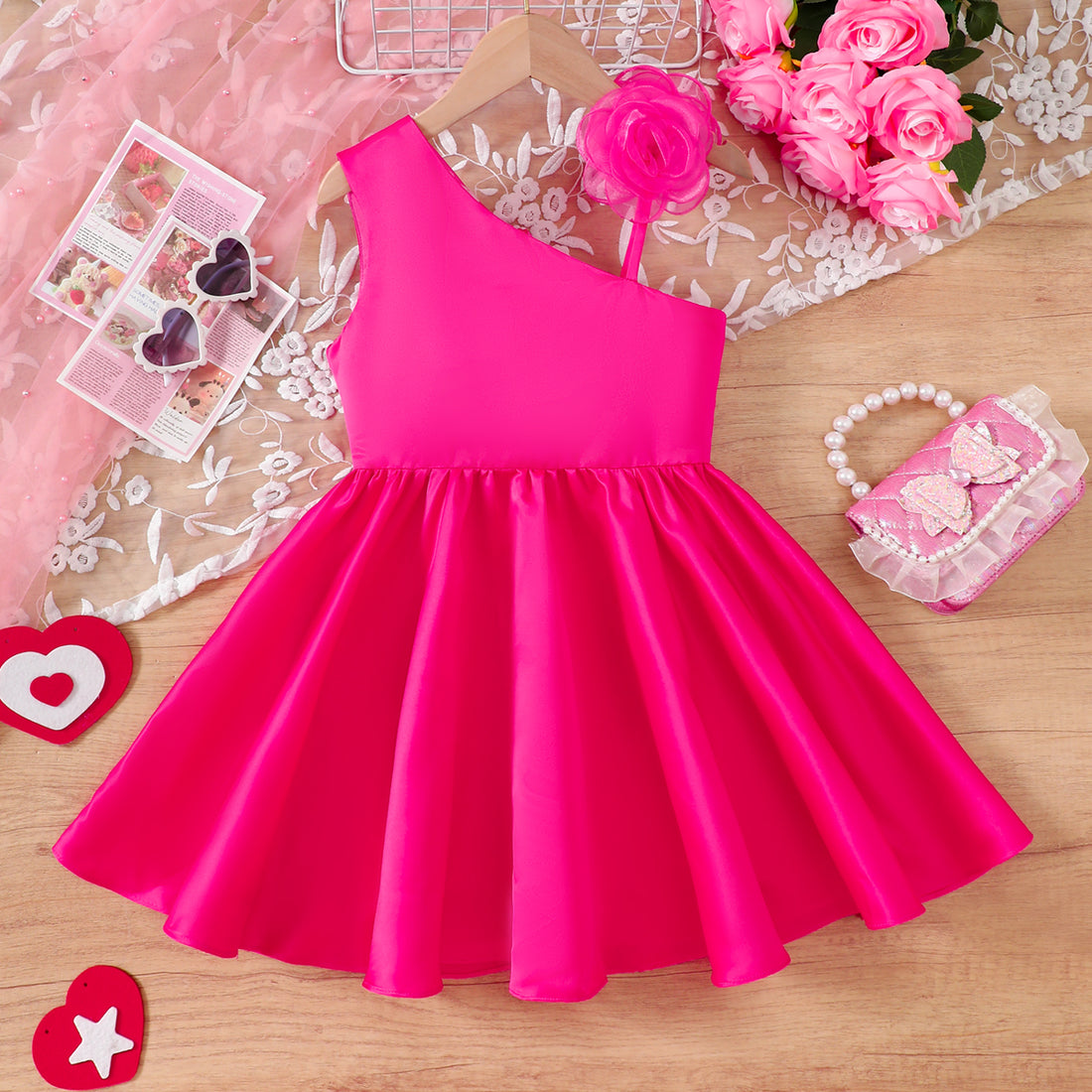 How to choose a girl's dress?